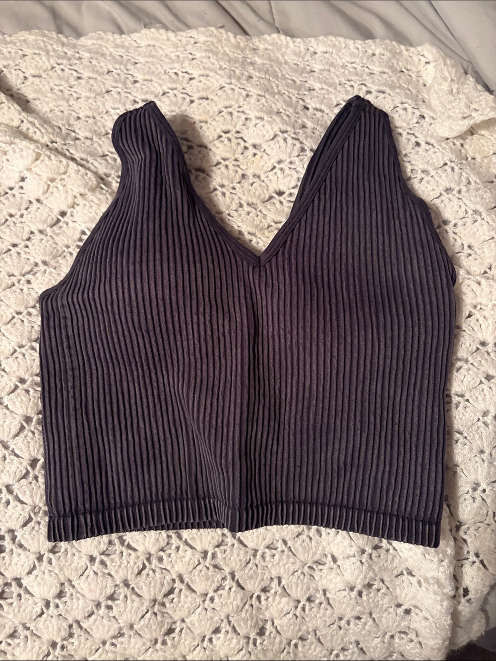 Ribbed V-Neck Cropped Tank Top - Charcoal Workout Top